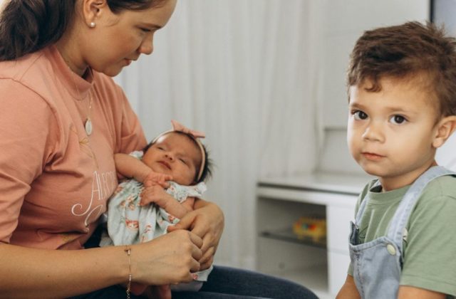 How a Therapist for Postpartum Depression Helps You Heal and Reconnect