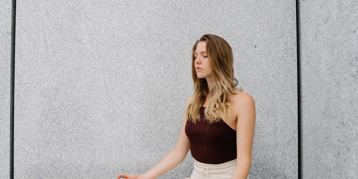 This article introduces confidence meditation as a targeted form of mindfulness designed to rebuild self-worth and reduce social anxiety by combining affirmatio...